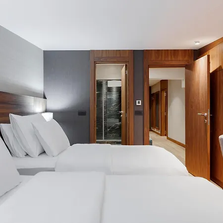 Hotel Grand 4*